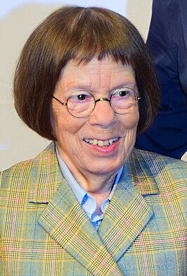 Linda Hunt in 2015.