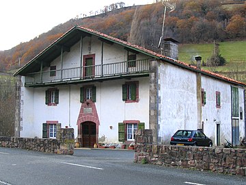 Maison traditionnelle dans la vallée des Aldudes.