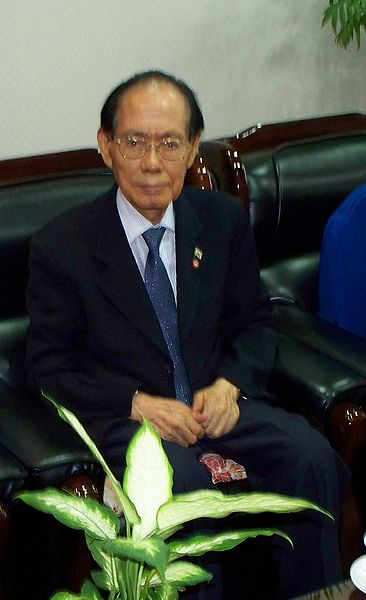 File:Hwang Jang Yeop.jpg