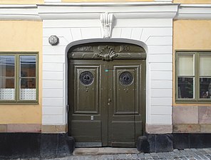 Johan Petter Blom hus, västra entréport.