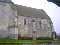 Façade nord de la nef de l'église.