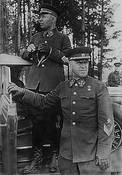 Zjukov och Timosjenko i uniform för generalitetet modell 1940.