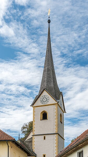 File:Magdalensberg St. Thomas Pfarrkirche hl. Thomas Glockenturm NO-Ansicht 04102019 7254.jpg