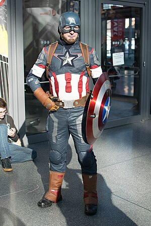 NYCC 2016 - Captain America (30223918365).jpg