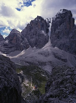 Il canalone della Tosa sulla Cima Tosa, disceso da Holzer nel 1970.