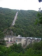 Barrage et centrale du Pouget en 2007.