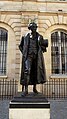 Statue en fonte donnée à Bordeaux et inaugurée en 1995.