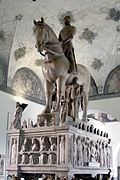 Monumento funerario de Bernabé Visconti, de Bonino da Campione (1363).