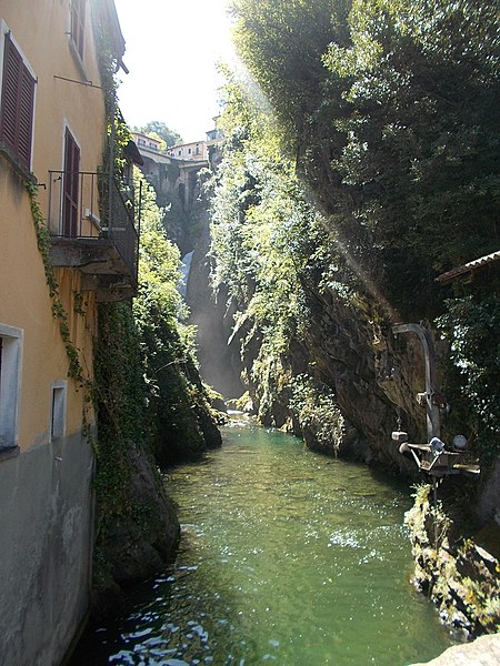 File:Orrido Nesso.jpg