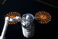 Cygnus, захоплений краном Канадарм2