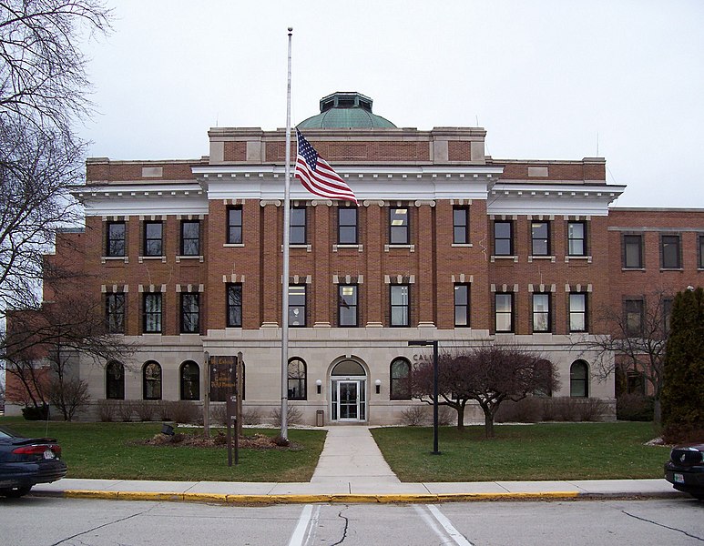 File:CalumetCountyWisconsinCourthouse.jpg