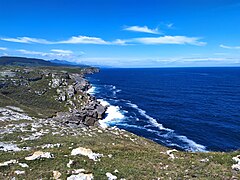 Costas de Cantabria desde San Vicente de la Barquera.jpg