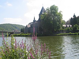 Kerk van de Sint-Pietersabdij aan de Maas