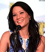 Lucy Liu interprète Simone.