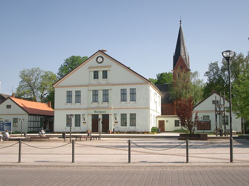 File:Arendsee Rathaus.jpg