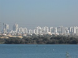 Rishon LeZion skyline and lake