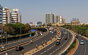 Left-hand traffic on Western Express Highway in Mumbai, India