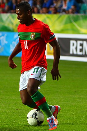 Ivan Cavaleiro jouant avec le portugal avant d'être autorisé à jouer pour l'angola