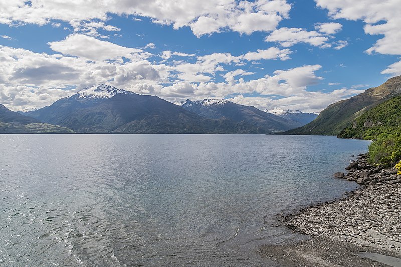 File:Lake Wanaka 19.jpg