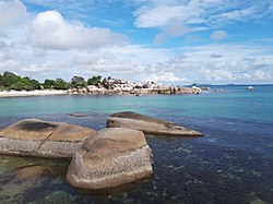 Pantai Tanjung Tinggi, Belitung