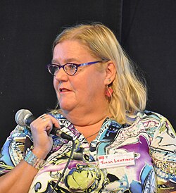 Tuija Lehtinen Turun Kirjamessuilla 2011.