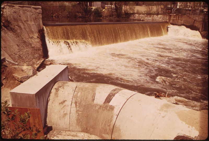 File:THE EPA WATER QUALITY OFFICE AND THE NEW HAMPSHIRE WATER SUPPLY AND POLLUTION CONTROL COMMISSION TOGETHER ARE... - NARA - 553354.jpg