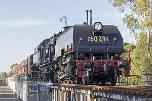 6029 mit Sonderzug in Wagga Wagga (Juni 2015)