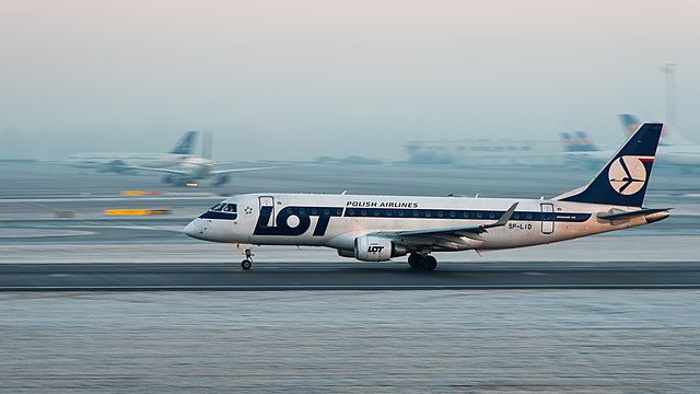 LOT (Polish Airlines / Polskie Linie Lotnicze) Embraer 175LR (ERJ-170-200LR) (reg. SP-LID, msn 17000136) at Munich Airport (IATA: MUC; ICAO: EDDM).