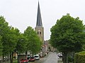 De toren van de Johanneskerk van Tzum, met 72 m de hoogste van Friesland.