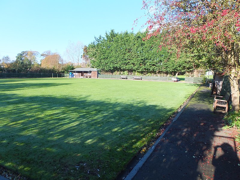 File:Bowling green, Lytham - geograph.org.uk - 3770626.jpg