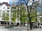 George-Grosz-Platz mit Namensschild von Heidi Hetzer