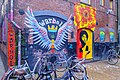 Streetart bij nachtcafé Warhol