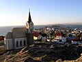 Deutsch: Stadt mit Felsenkirche