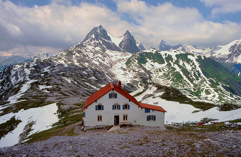 File:Leutkircher hutte.jpg