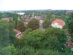 Schloss Ploen 082006 Blick vom Schloss auf Ploen.jpg