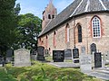 De kerk van Hogebeintum met spitsboogvensters