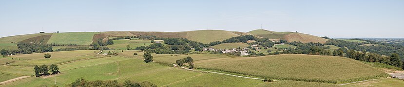 Panorama sur Julos et le Miramont depuis Poueylong