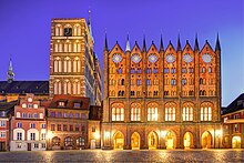 Stralsund, Rathaus und St. Nikolai, Foto © EuRoB, Eiko Wenzel