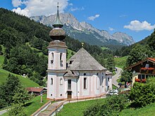 Wallfahrtskirche Maria Gern, im Hintergrund der Berchtesgadener Hochthron