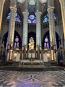 Beauvais cattedrale interno3.jpg