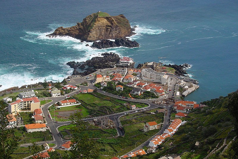 File:Porto Moniz Madeira.jpg