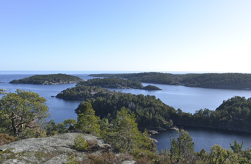 File:Risør skjærgård Sandnesfjorden (2).jpg