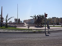 Ayvalık Atatürk anıtı - panoramio.jpg