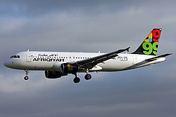 Airbus A320-200 der Afriqiyah Airways im alten Farbschema