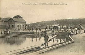 Le canal et l'écluse.