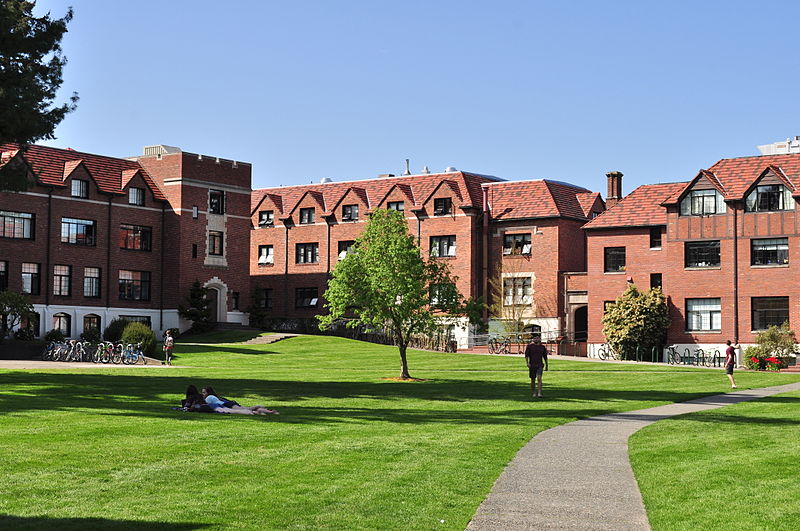 File:UPS - Langdon, Harrington, & Schiff Halls 01.jpg