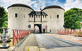 La porte Sainte-Croix en Brujas