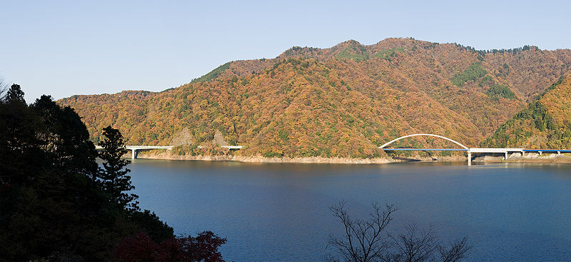 File:Lake Miyagase and Bukka peaks 01.jpg