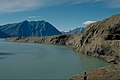 Acantilado a lo largo del lado oeste de la salida del Zackenberg Elbe