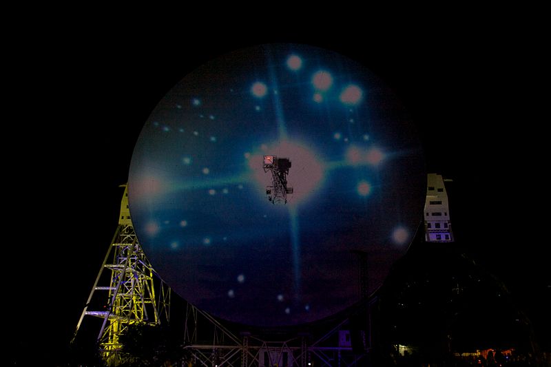 File:Jodrell Bank Live 2011 76.jpg